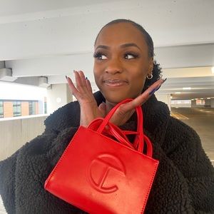 Meet your Posher, Temi